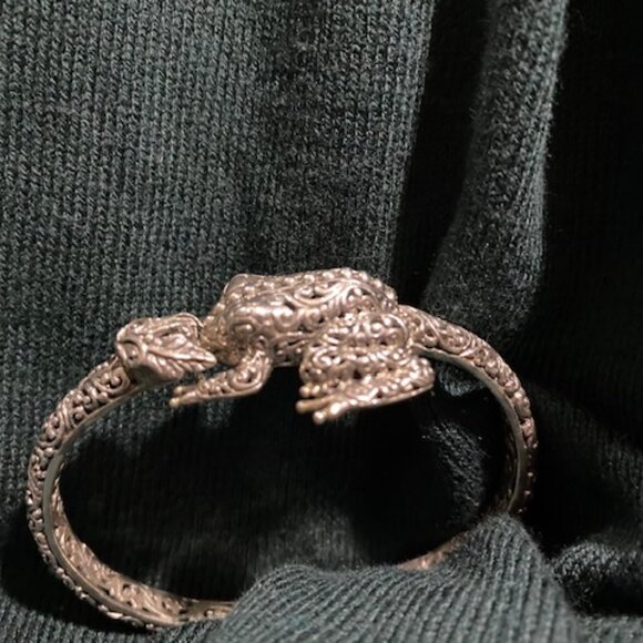 Sarda Leap of Faith Frog Bracelet - Picture 3 of 4